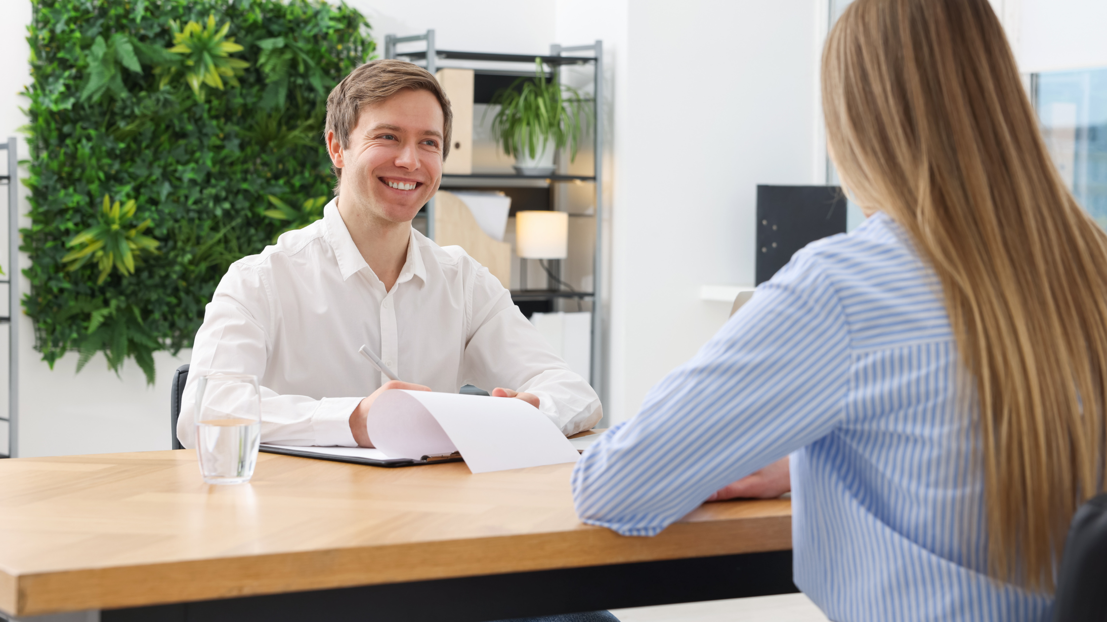 Are Logistics Candidates Actively Looking for Jobs? What Employers Need to Know