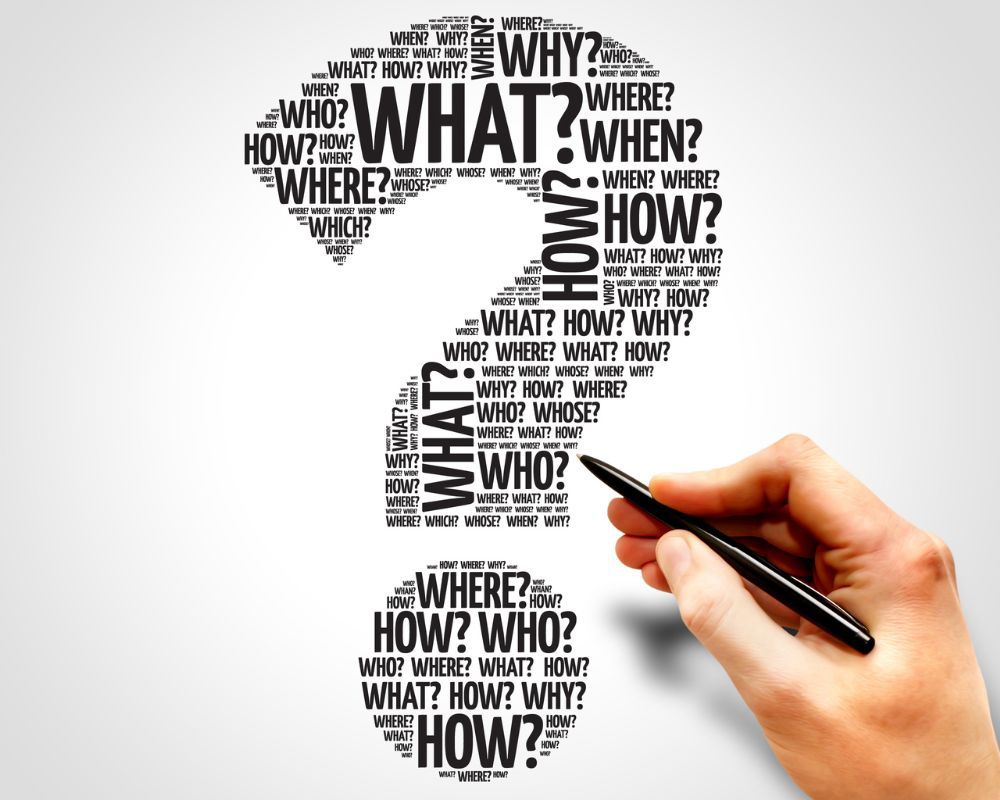 A question mark composed of various words, symbolising questions and uncertainties about starting a careers