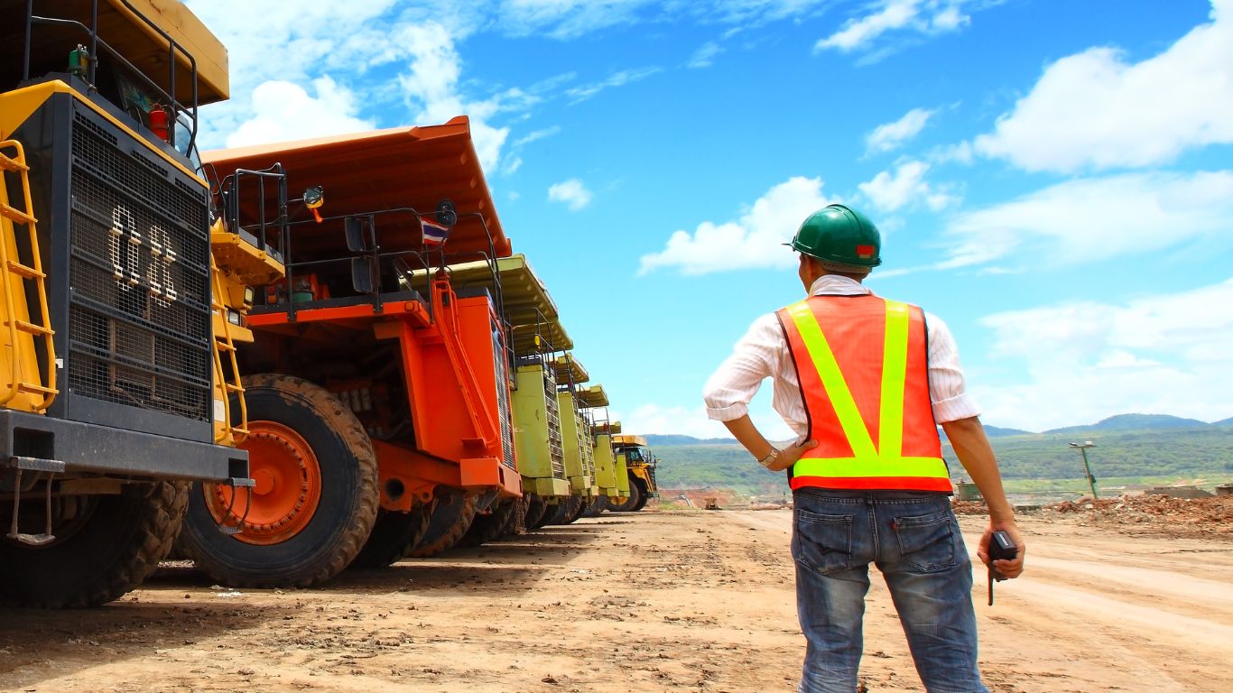 Pros and Cons: Working as a Contractor vs. Permanent Employee for Engineers in the mining industry within Western Australia