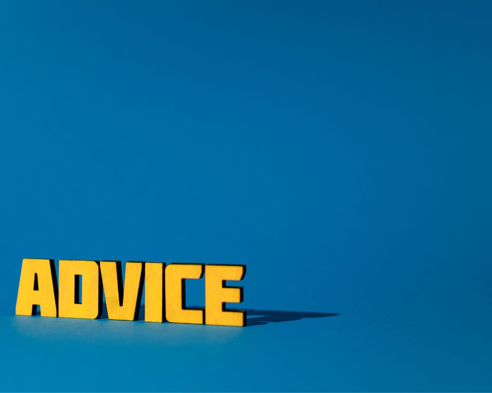 Advice in yellow text on blue background