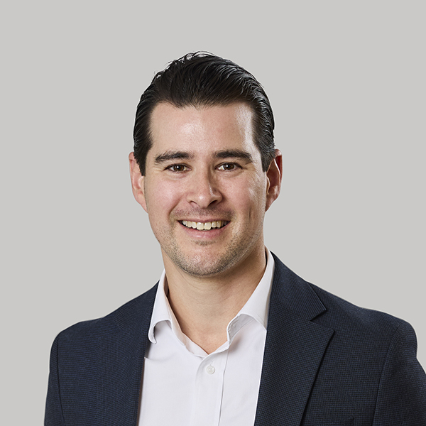Simon Cust