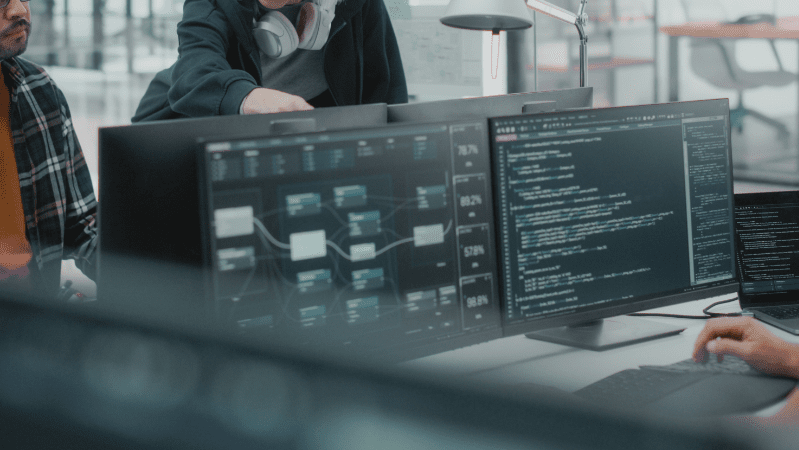 Security-cleared ICT professionals working in defence environment